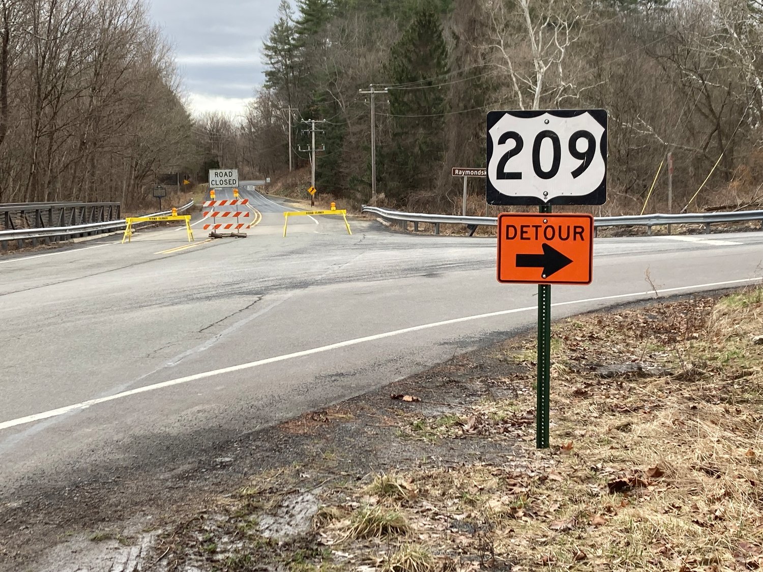 Traffic is being detoured on Rayomondskill Falls Road and Route 739 until traffic lights are installed to allow a single lane of traffic on the weakened road.